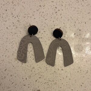 Gray and Black Arch Earrings